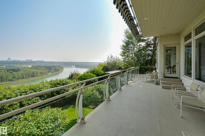 28 Riverside Crescent NW  Edmonton AB T5N 3M5 photo