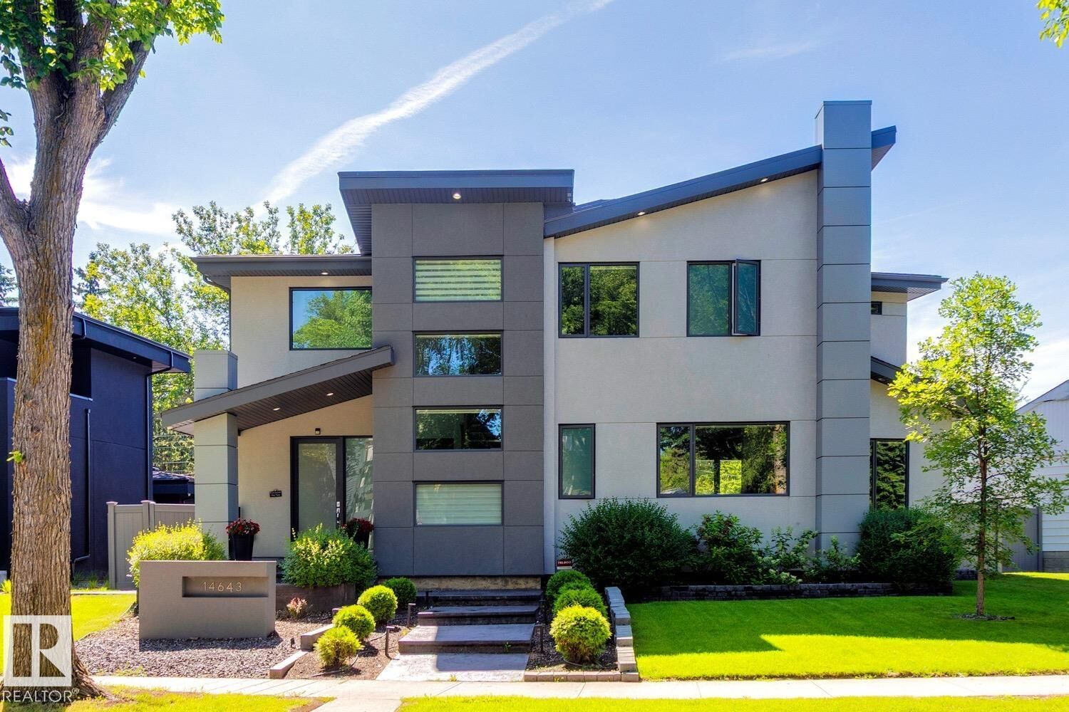 Property Photo:  14643 92A Avenue NW  AB T5R 5E5 