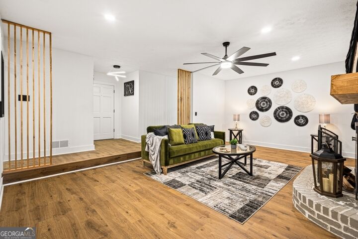 Property Photo:  1396 Huntsmen Glen  GA 30296