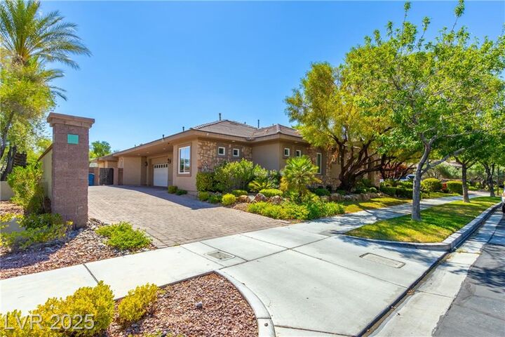 Property Photo:  2960 American River Lane  NV 89135 