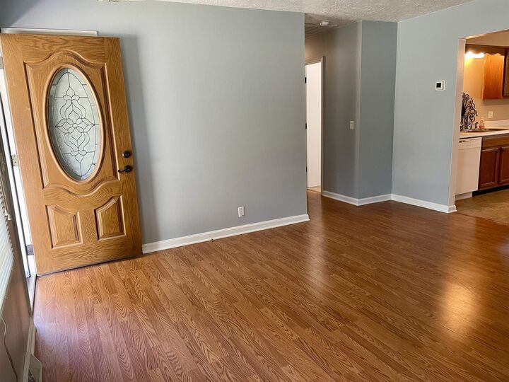 Property Photo: 304 Valley View Dr KY 42320