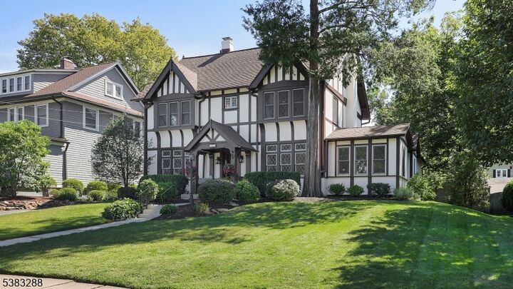 Property Photo:  410 Lenox Ave  NJ 07090 
