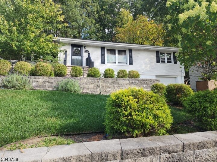 134 Rafkind Rd  Bloomingdale Boro NJ 07403 photo