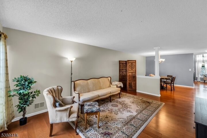 Property Photo:  46 Heritage Ct  NJ 07082 