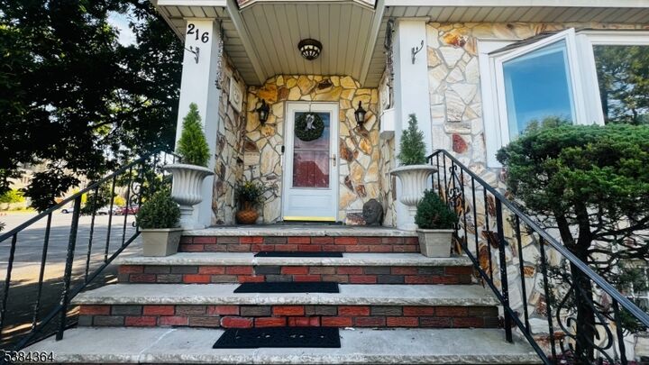 Property Photo:  216 Academy St 3  NJ 07079 