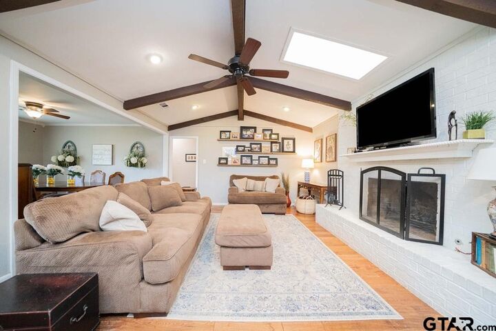 Property Photo: 607 Green Oak Dr. TX 75604
