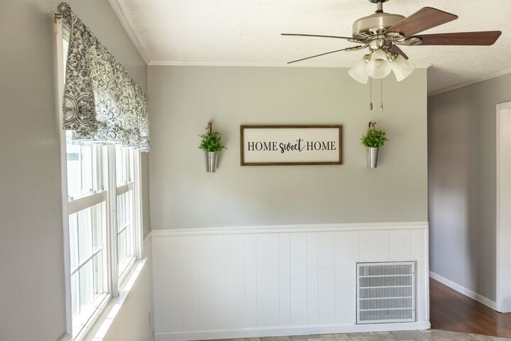 Property Photo:  443 N Townsend St  KY 42437 