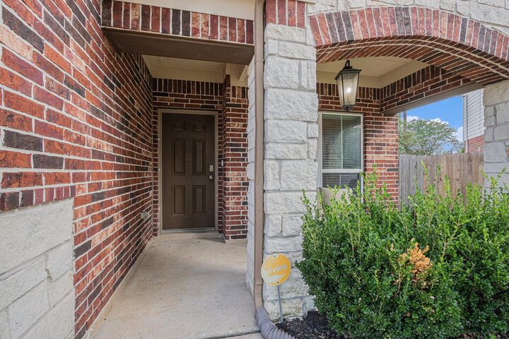 Property Photo: 8106 Oat Meadow Trail TX 77049