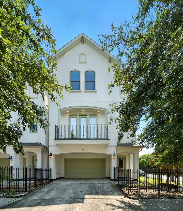 Property Photo: 1504 Johnson Street TX 77007