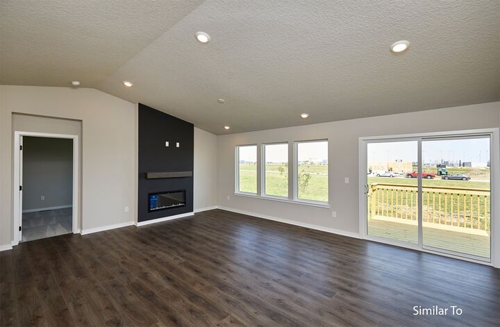 Property Photo:  16512 Bentwood Drive  IA 50323