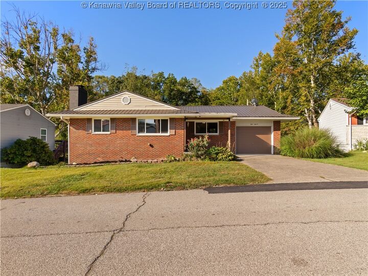 Property Photo:  411 Circle Drive  WV 25526 