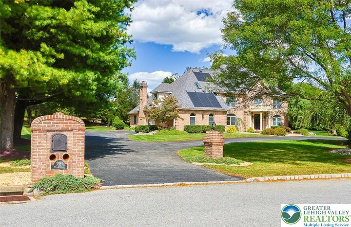 Property Photo:  3685 Manor Road  PA 18020 