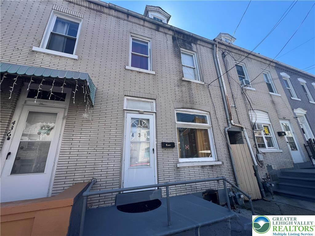 Property Photo: 438 W Gordon Street PA 18102