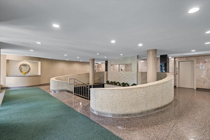 Property Photo:  84-09 155th Avenue 5C  NY 11414