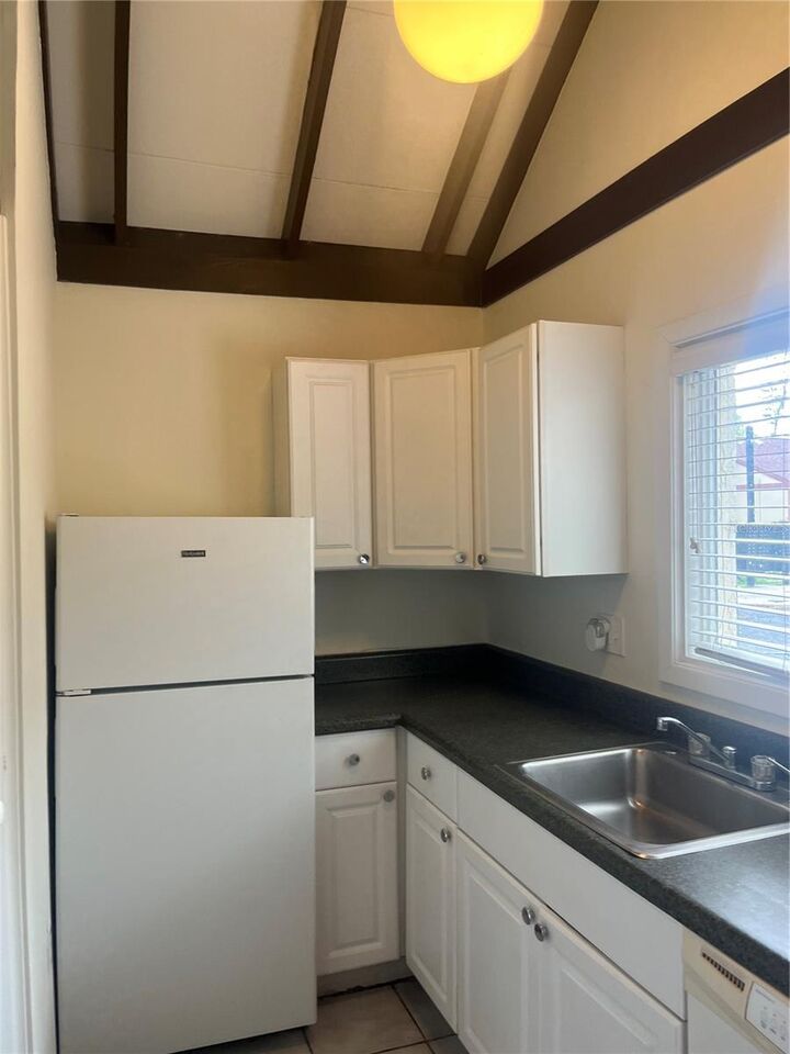 Property Photo:  5641 Ashley Oaks Drive 39  FL 33617 