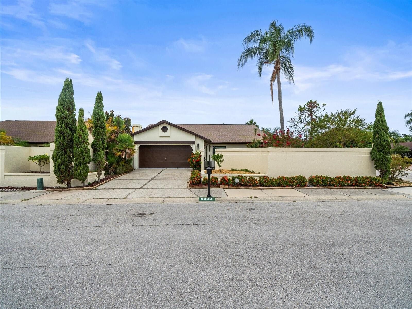 Property Photo:  13512 Sobrado Drive  FL 33624 