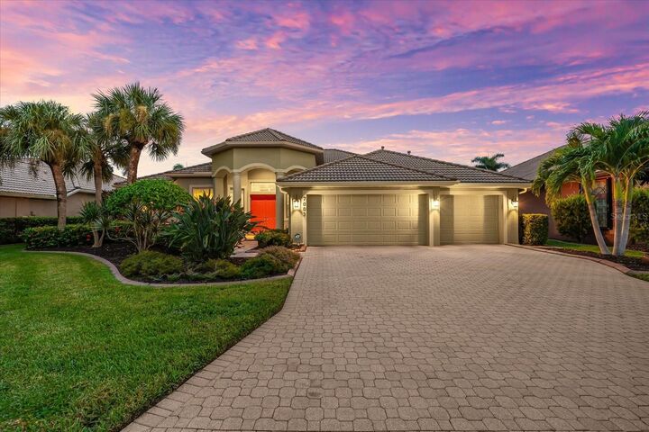 Property Photo:  7003 74th Street Circle E  FL 34203 