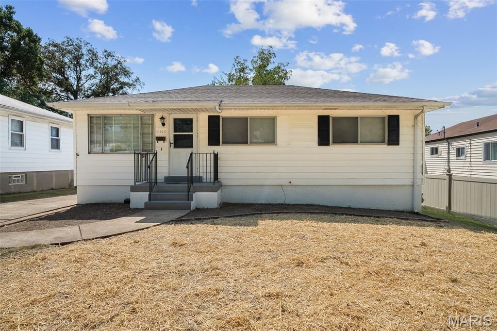 Property Photo:  9140 Arvin Place  MO 63123