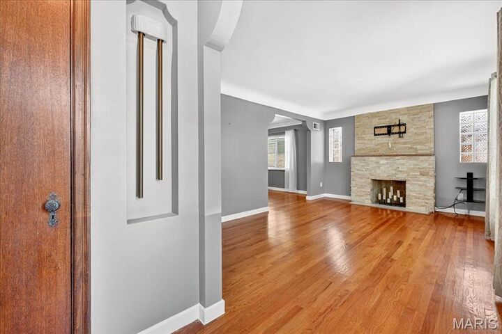 Property Photo: 5736 Lindenwood Avenue MO 63109