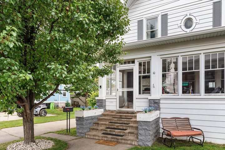 Property Photo:  10 S Forest St  WI 53963 