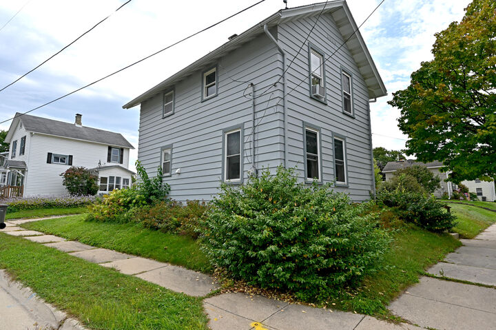 Property Photo: 915 N Second St WI 53098