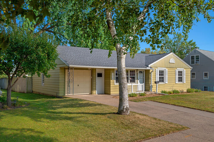 Property Photo: 2415 Losey Blvd WI 54601