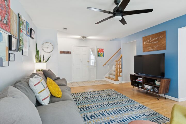 Property Photo: 815 Woodside Drive IL 60172