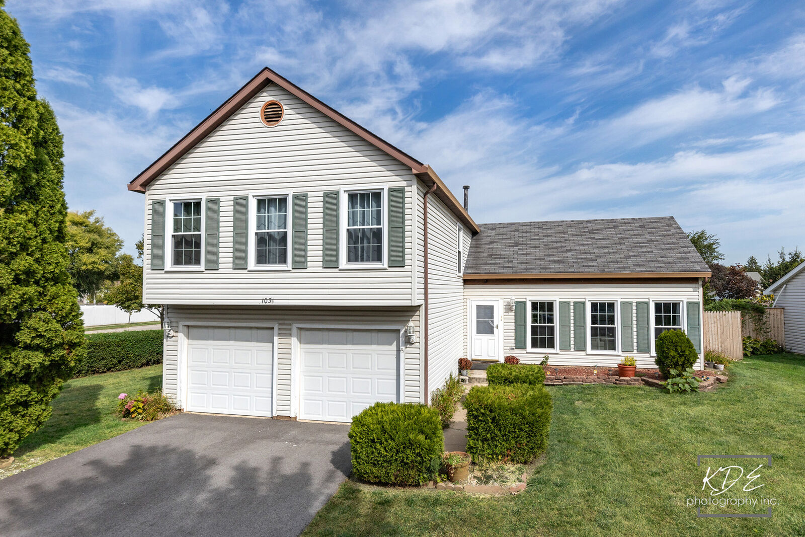 Property Photo: 1031 Bothwell Circle IL 60440
