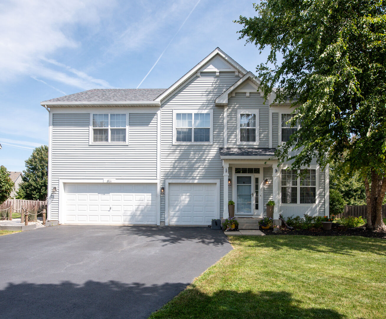 Property Photo:  416 Hubbard Circle  IL 60545 