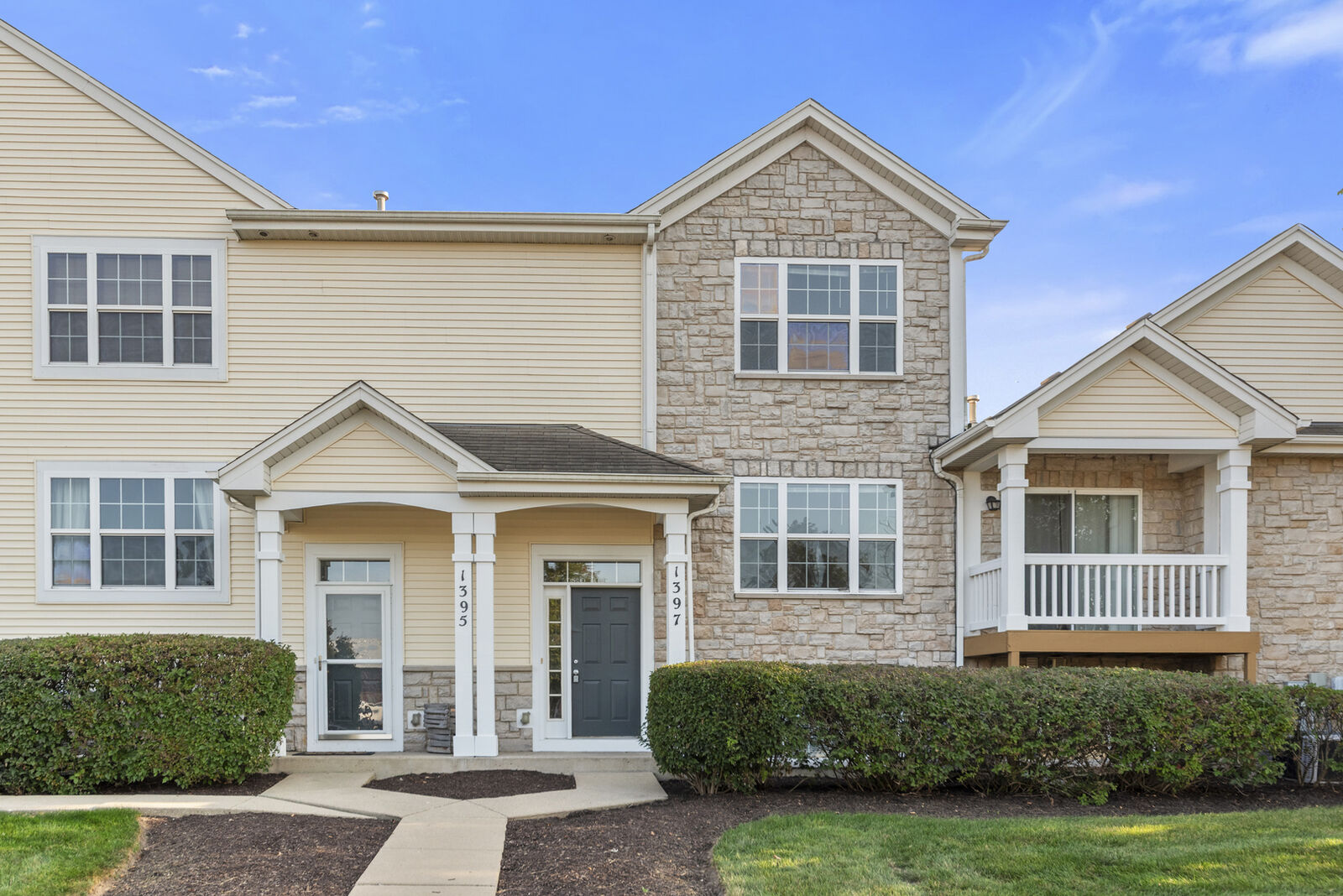 Property Photo:  1397 Carolyn Court 1397  IL 60560 