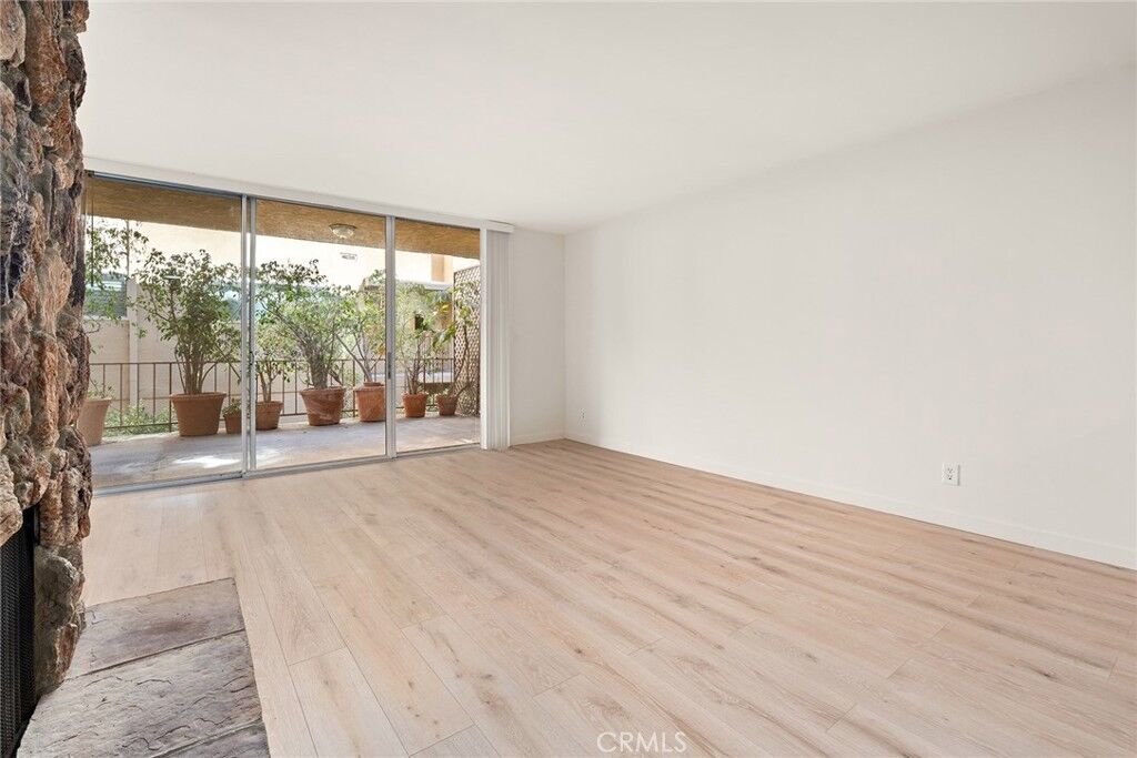 Property Photo:  5875 Doverwood Drive 106  CA 90230 