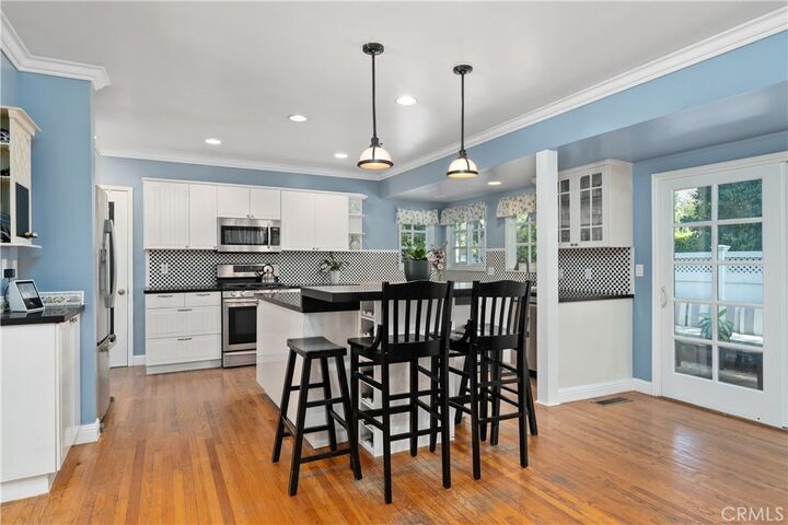 Property Photo: 11270 Acama Street CA 91602