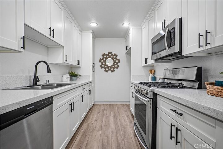 Property Photo:  20553 S Vermont Avenue 1  CA 90502 