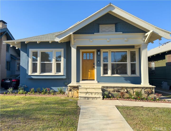 Property Photo:  2249 W 30th Street  CA 90018 