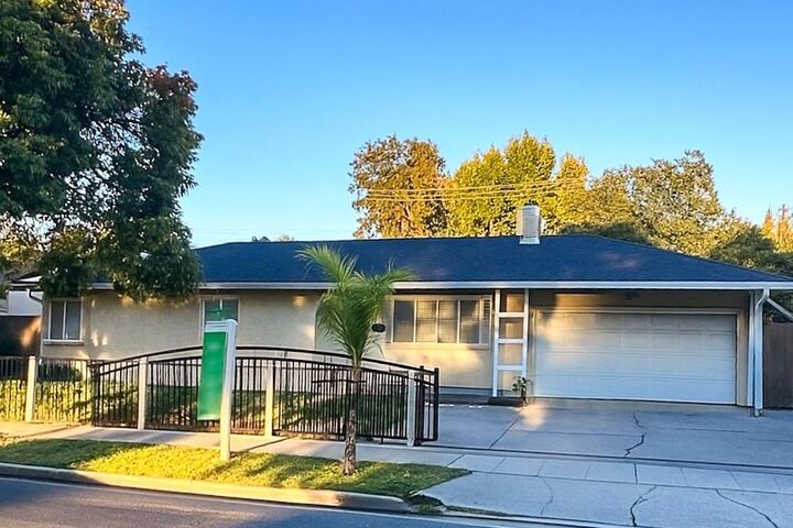 Property Photo:  5806 N El Dorado Street  CA 95207 