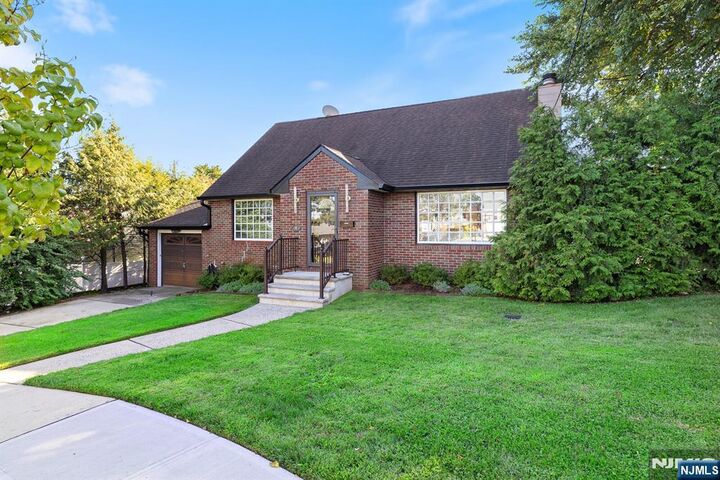 Property Photo: 4 Gail Place NJ 07094