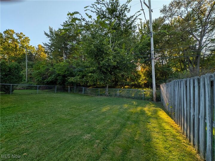 Property Photo:  1146 Iroquois Avenue  OH 44124 