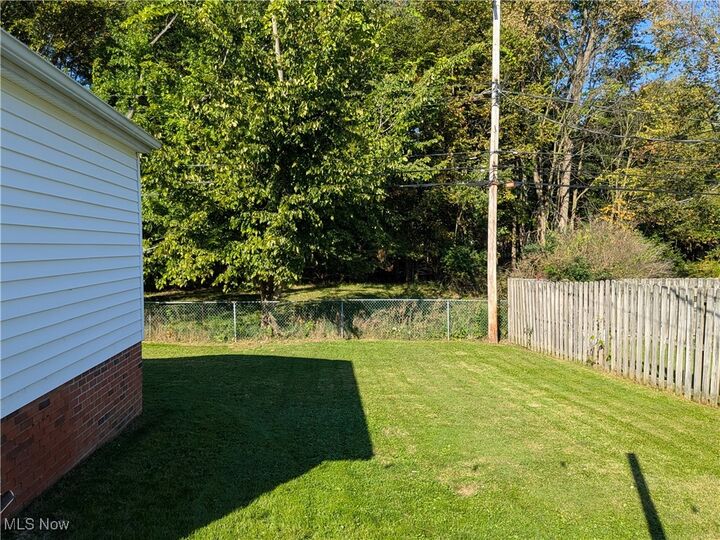 Property Photo:  1146 Iroquois Avenue  OH 44124