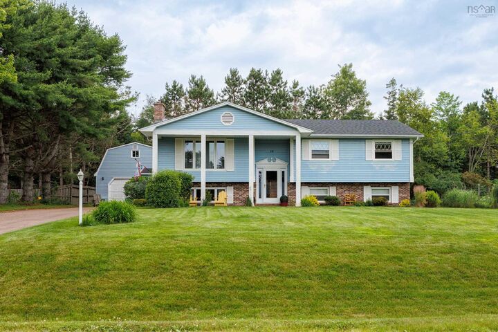 Property Photo:  18 Tamarack Drive  NS B6L 2V9 
