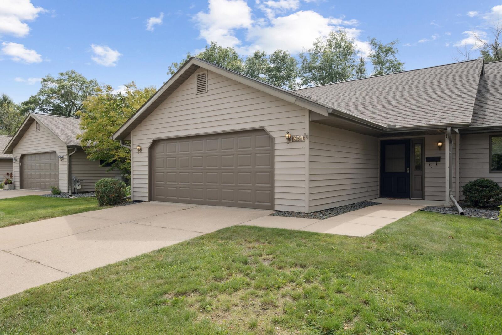 Property Photo:  639 Hi Park Avenue  MN 55066 