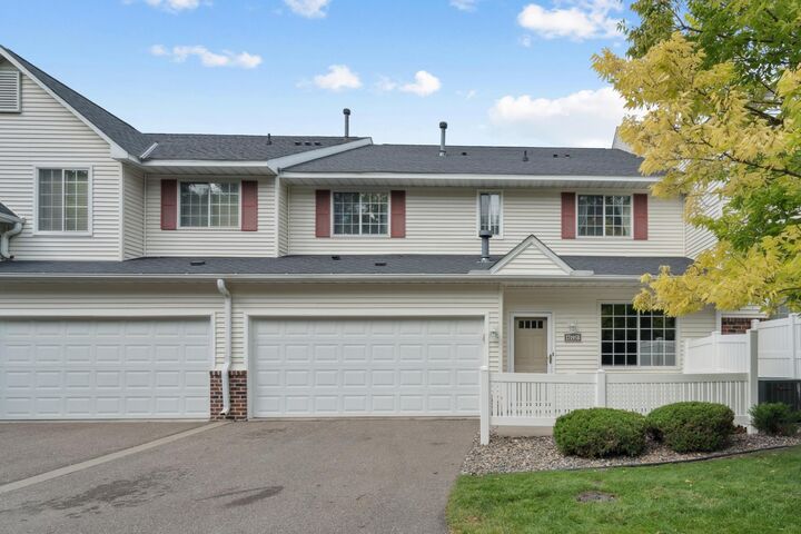 17195 49th Avenue N B  Plymouth MN 55446 photo