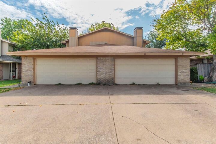 Property Photo:  521-523 S Las Vegas Trail 521-523  TX 76108 