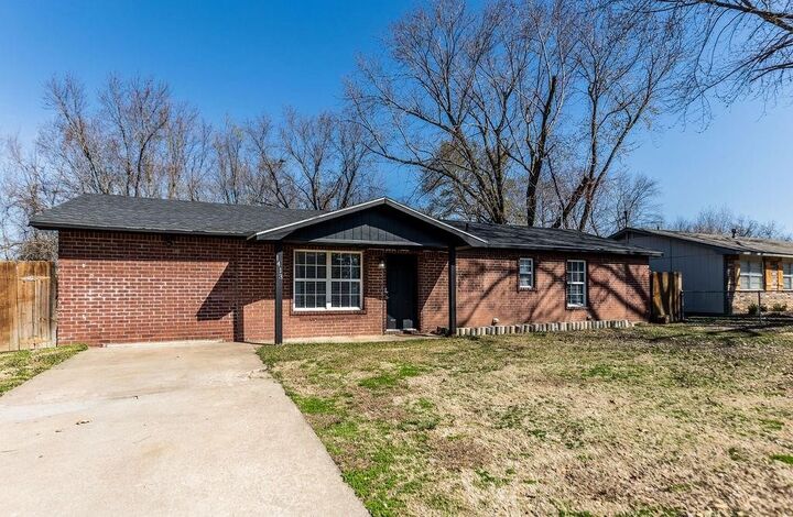 1413 W Bishop Drive  Rogers AR 72756 photo