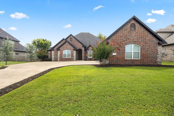 Property Photo:  1041 Little Osage Avenue  AR 72713 