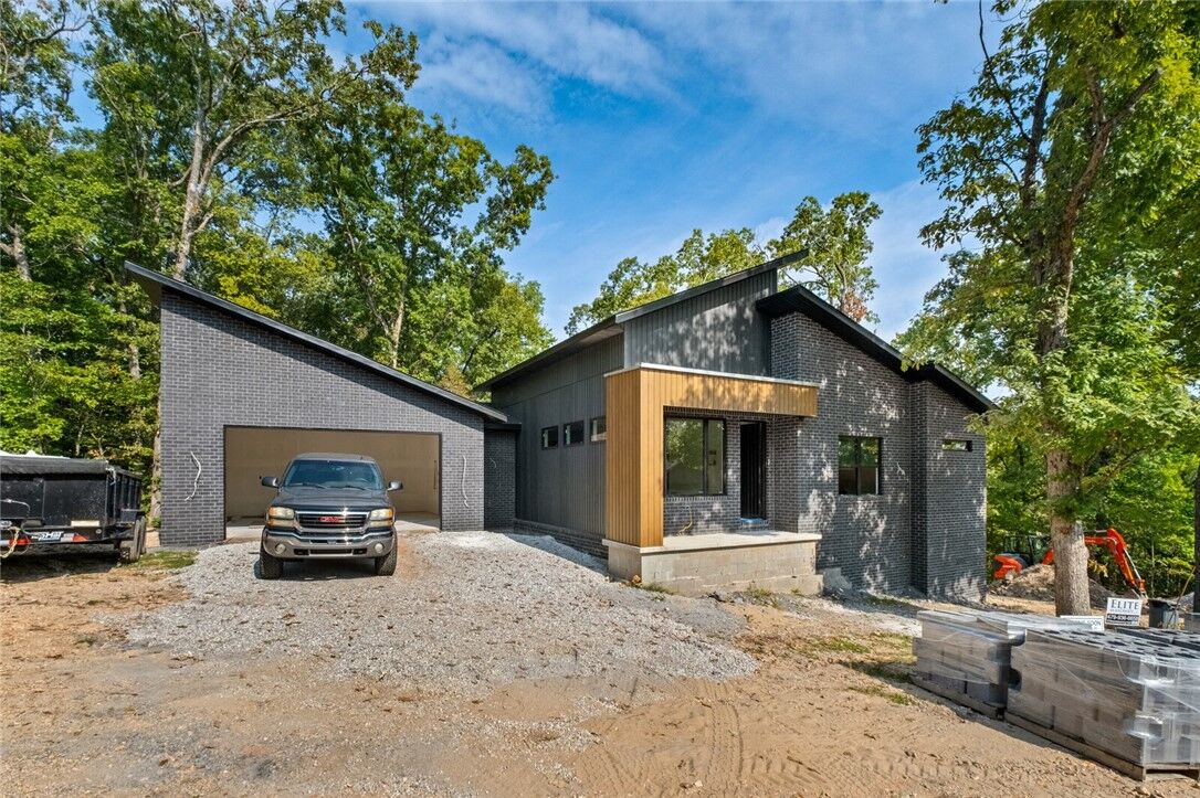 Property Photo: 5 Ayton Lane AR 72714
