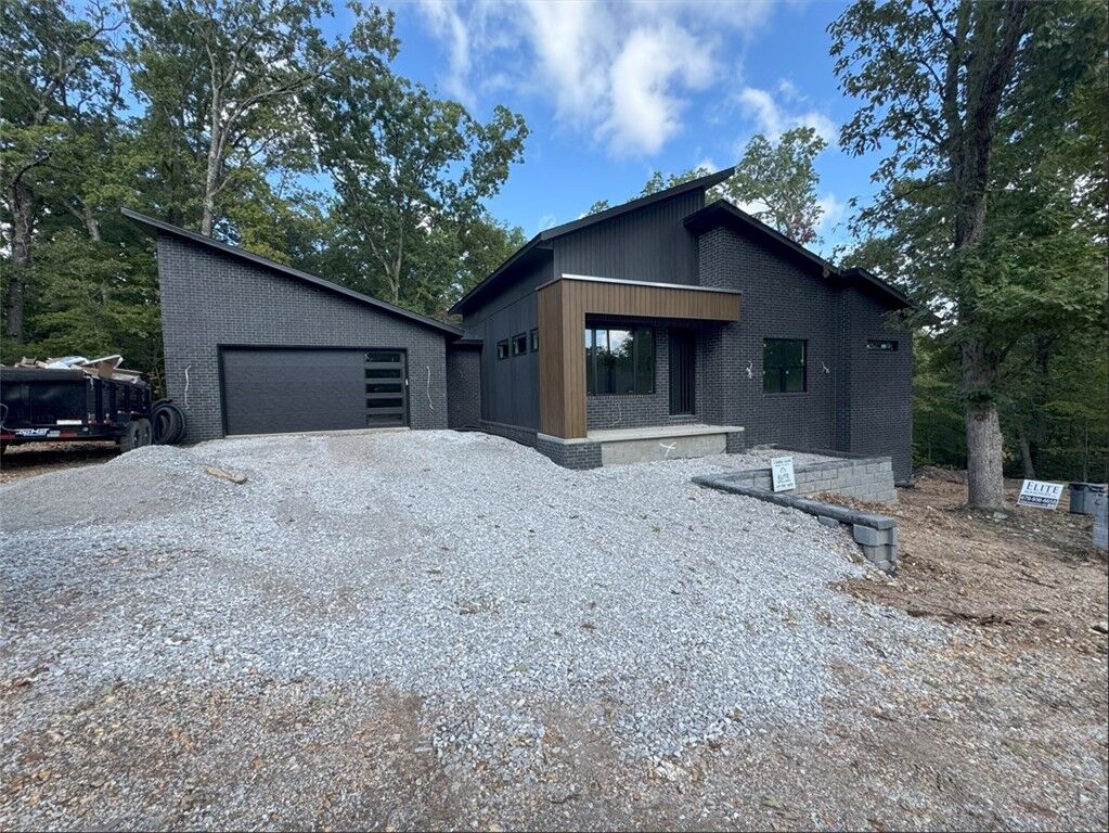 Property Photo:  5 Ayton Lane  AR 72714