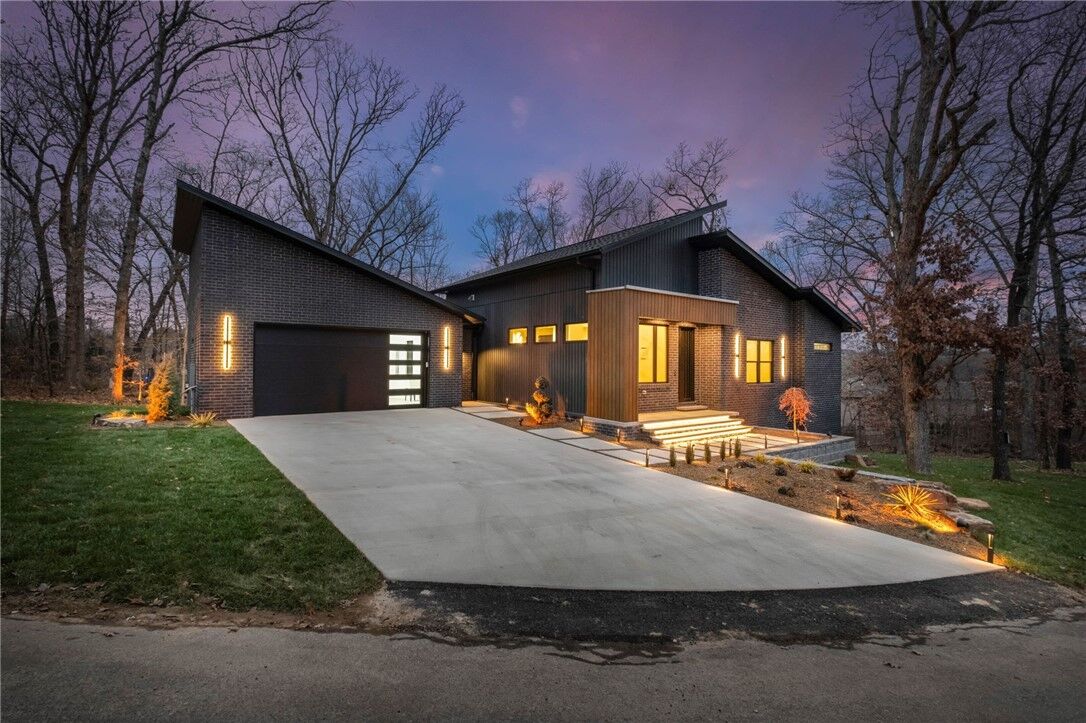 Property Photo: 5 Ayton Lane AR 72714