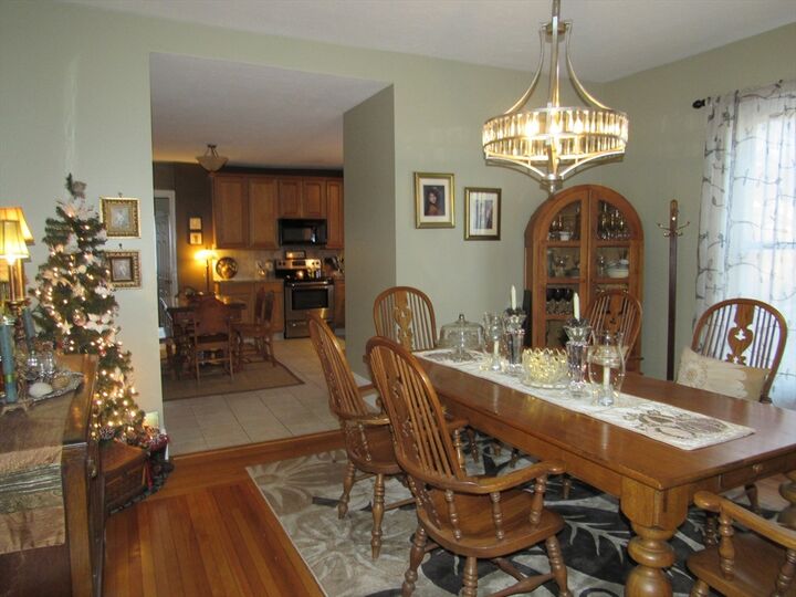 Property Photo: 96 Main St 1 MA 01504