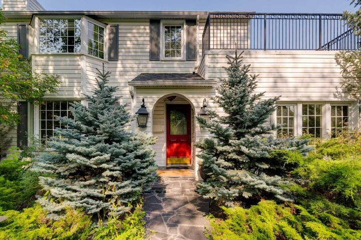 1332 Frontenac Avenue SW  Calgary AB T2T 1B8 photo