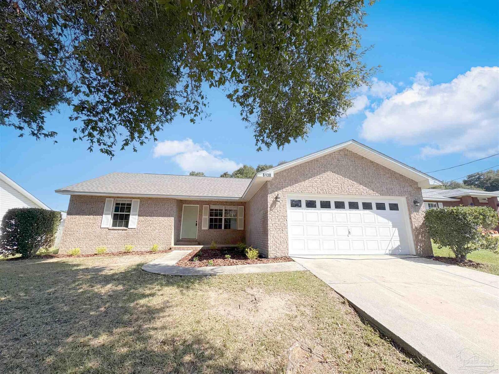 Property Photo: 6130 Ashton Woods Cir FL 32570